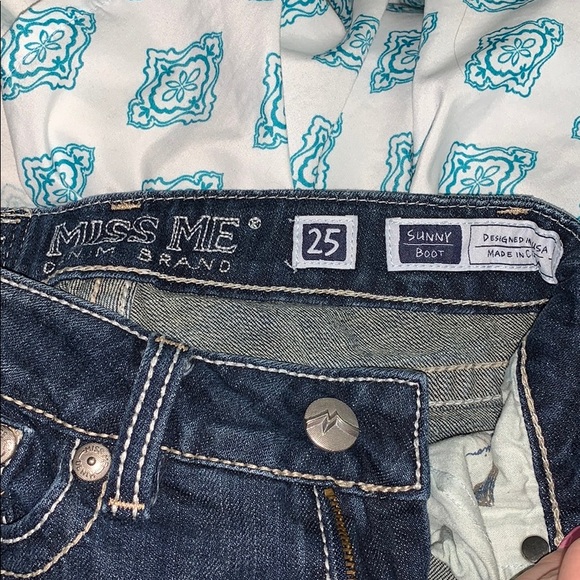 Miss Me boot cut jeans - Picture 2 of 3